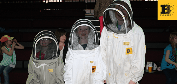 Children in the bee suites - Plan Bee Ltd - Amazonia